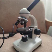 میکروسکوپ مدل yj21R