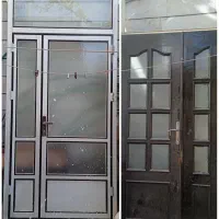 دو عدد درب آلومینیوم و چوبی