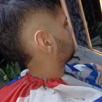 اصلاح درمنزل یا سالون تصمیم با خودتون