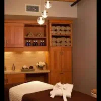 به یک ماساژورحرفه ای خانم نیازمندیم