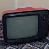 تلویزیون توشیبا قرمز جگری کاملا سالم نو روشن میشه|کلکسیون اشیاء عتیقه|اندیشه, اندیشه فاز ۴|دیوار