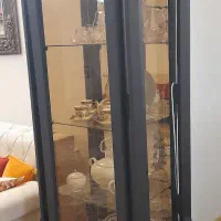 بوفه زیبا و جادار