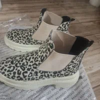 بوت سایز ۳۸ نو تازه خریدم