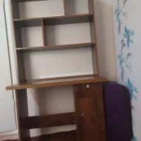 میز تحریر و کتاب خانه باهم