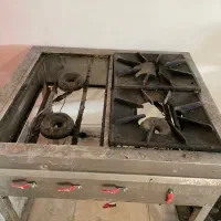 اجاق گاز صنعتی ۴ شعله همراه با یک صفحه چدنی