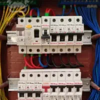 شاگرد برقکاری و تاسیسات ساختمان