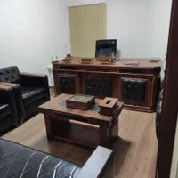 مبلمان اداری ژاپنیان میز صندلی مدیریت استقلال