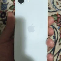 آیفون16e