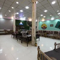 کافه رستوران مدرن محیطی دنج و خانوادگی