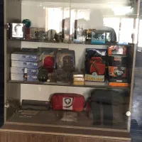 میز کامپیوتر و کمد ویترین دار|دفتر کار|قم, خداکرم|دیوار