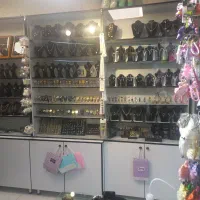 ویترین و قفسه