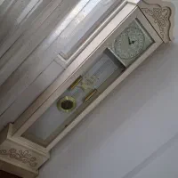 بوفه و ساعت ایستاده