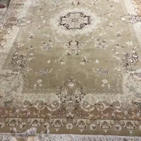 فرش ۹متری ماشینی خوش رنگ کار کرده ۷۰۰شانه