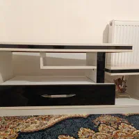 میز تلویزیون و پرده