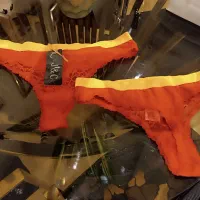 لباس زیر زنانه|لباس|پردیس, فاز ۱|دیوار