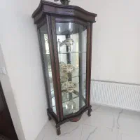 بوفه ویترینی. کاملا سالم