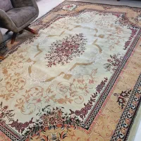 ۲ عدد فرش ۷۰۰ شانه ۶ و ۹ متری سالم و شیک