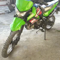 موتور رنگ سبز