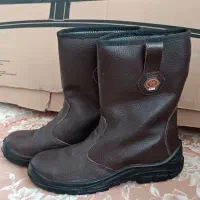 کفش ساق‌بلند چرم گاوی پنجه‌کامپوزیت و کاپشن ضخیم