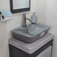 فروش یک عدد روشویی کابینتی و آینه