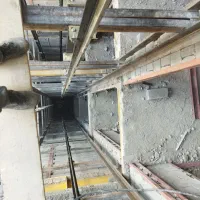 شاگرد آسانسور