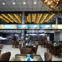 کارگر ساده آقا برای کار تالار و رستوران