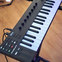 میدی کنترلر Komplete Kontrol