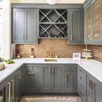 یک نظافتچی منزل نیازمندیم