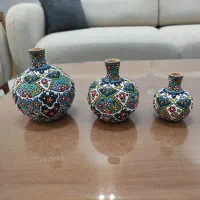 سه عدد گلدان مینا کاری