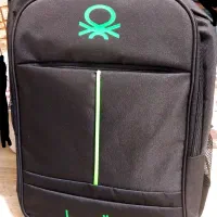 کوله پشتی و کفش تبی