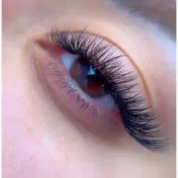 نیازمند مدل برای اکستنشن مژه
