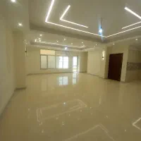 مغازه ۱۲۰متری شاخه اصلی