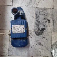 پمپ آب نیم اسپ در حد نو  کلا ۶ماه کار کرده
