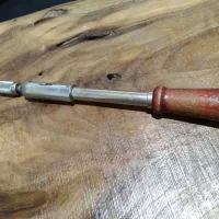 پیچ گوشتی فشاری