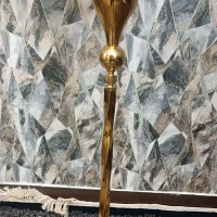 ساعت ایستاده طلایی