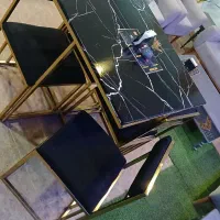 میزناهارخوری درحدنونو ۴نفر