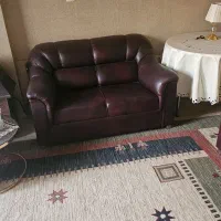 مبلمان هفت نفره ،روکش چرم ،بسیار شیک و راحت|مبلمان خانگی و میز عسلی|شیراز, فرگاز|دیوار