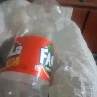نوشابه خالی تمیز