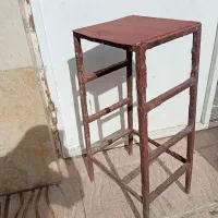 چهارپایه آهنی