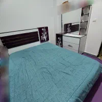 تخت خواب با میز ارایش کاملا سالم زیر قیمت