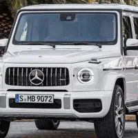 تعدادی خودرو باراننده