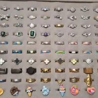 انگشتر و دستبند و گردنبند