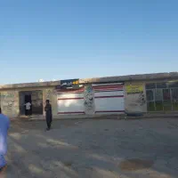 تعداد6درب مغازه تجاری