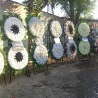 تاج گل  مصنوعی خیریه