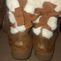 کفش نیم چکمه خارجی زنانه و مردانه فقط ۳۵۰|کیف، کفش، کمربند|زاهدان, |دیوار