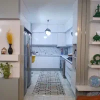 ۹۵ متر آپارتمان با ۲۵ متر تراس آسانسور و پارکینگ