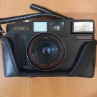 دوربین عکاسی قدیمی یاشیکا
