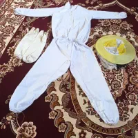 لباس زنبوری در حد نو با دستکش وکلاه