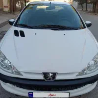 206 صندوقدار تیوفایو