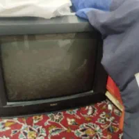 تلویزیون قدیمی سالم با کنترل و دستگاه دیجیتال